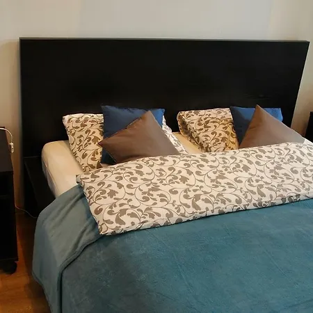 Umbrella Guest * Krakov